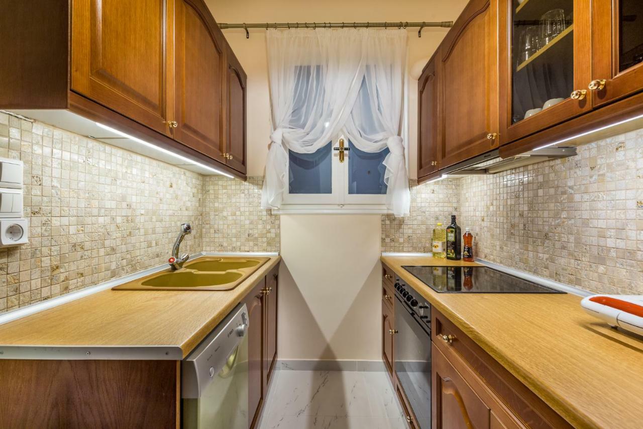 Chic Flat In Kolonaki Next To American Embassy 雅典 外观 照片